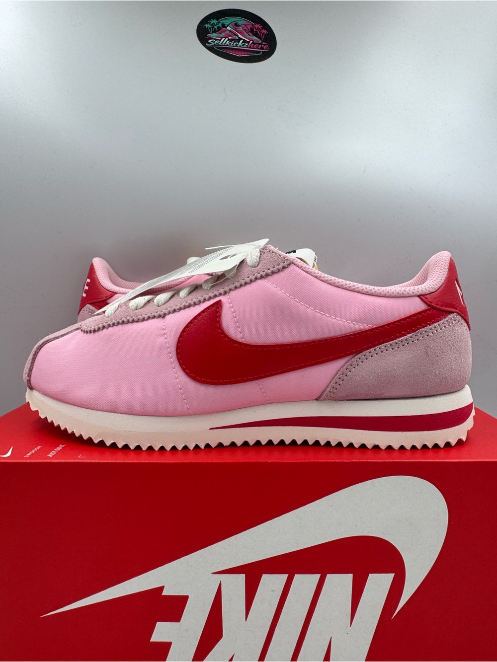 Nike Cortez TXT Medium Soft Pink Fire Red White BRAND NEW Size 6.5 Women - Picture 2 of 8
